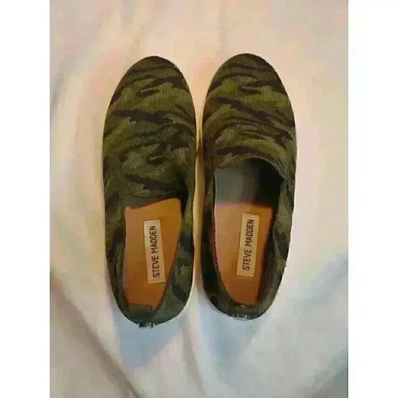 Steve Madden Maygee Green Camo Platform Slip On Sneakers Boat Shoes Size 8 - Picture 1 of 5